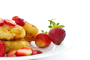 cheesecakes with strawberries