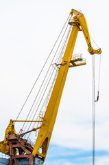 Port crane boom