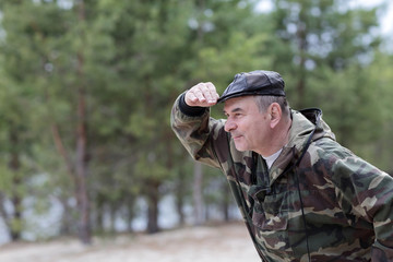 Obraz premium Looking man