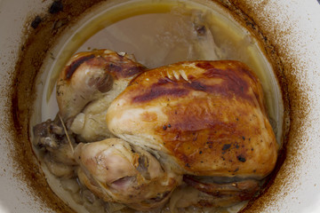 chicken on a pot © Yann Poirier