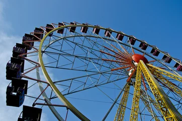 Deurstickers Ferris wheel and blue sky © Q-lieb-in