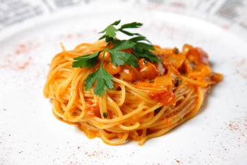 tomato sauce spaghetti