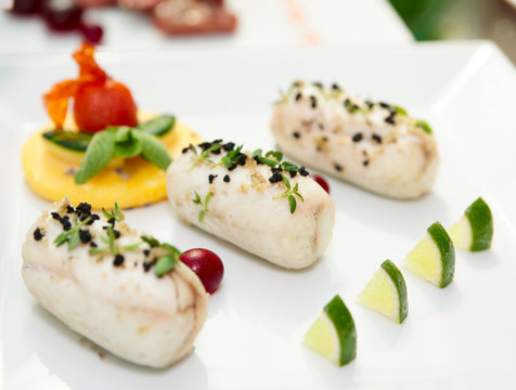 Fish rolls in plate