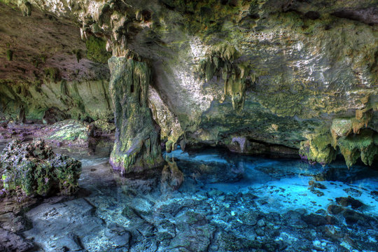 Cenote Dos Ojos - Mexico