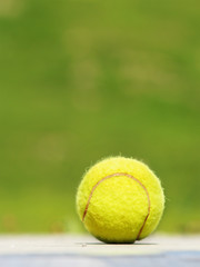 Tennisball 35