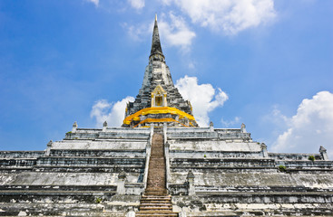 Colossus of white pagoda in Thailand