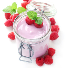 Raspberry Yogurt