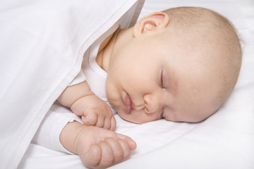 śpiące niemowlę - obrazy, fototapety, plakaty