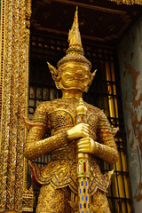 Fototapeta premium Demon Guardian and Architecture of Grand Palace, Bangkok