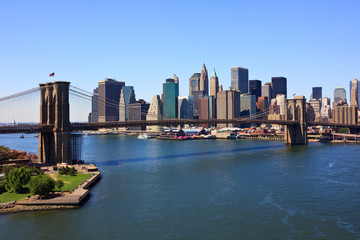 Fototapeta premium Brooklyn Bridge and lower Manhattan, New York