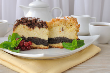 Cheese cake with poppy filling