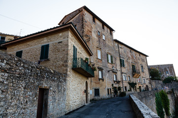 Fototapeta na wymiar Medieval ulicy w mieście Volterra w Toskanii, Włochy