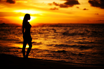 Fototapeta premium woman on beach