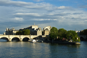 Obraz premium L'Ile de la Cité