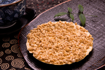 南部せんべい　納豆せんべい