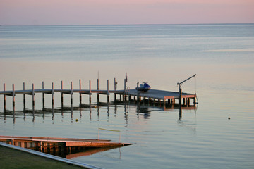 Fototapeta premium pontoon at dusk