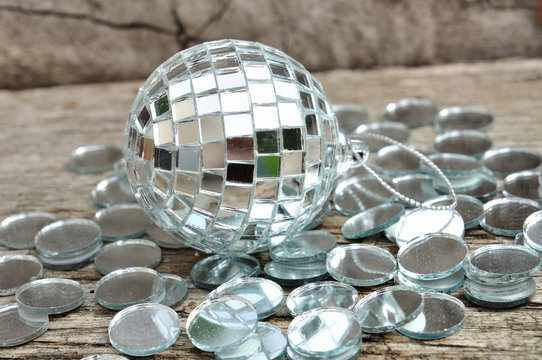 boule &agrave; facettes