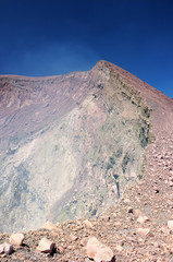 Cratère et fumerolle du volcan Telica Nicaragua