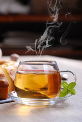 tazza di tè fumante