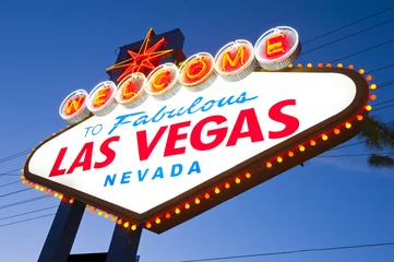Poster welkom bij Fabulous Las Vegas Sign & 39 s nachts © somchaij