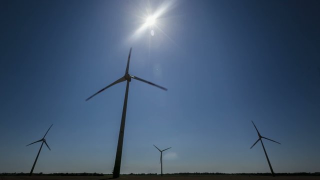 Zeitraffer Wind Turbinen