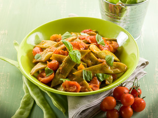 salad with flat green beans and tomatoes