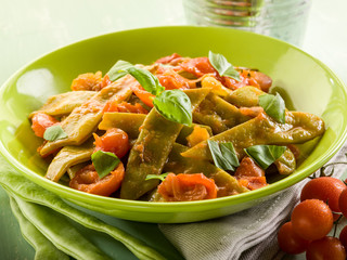salad with flat green beans and tomatoes