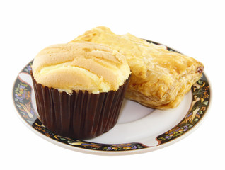 Soft vanilla Cupcake with custard topping and pineapple pie