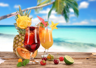 Cocktails on the beach © Lukas Gojda