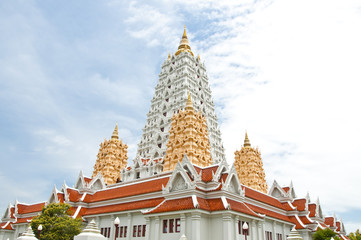 Fototapeta premium White buddhagaya pagoda