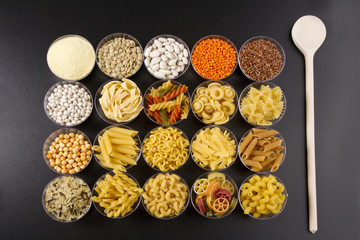 nudeln, reis und hülsenfrüchte