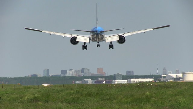 Big plane landing