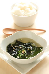 Korean cuisine, Wakame soup with sesame