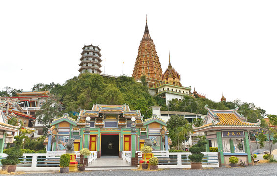 thai temple and Chinese temple