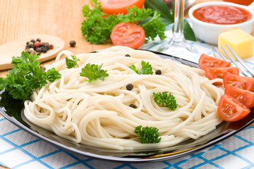 spaghetti and pasta with food spices