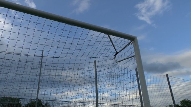 Fu&szlig;balltor im Zeitraffer