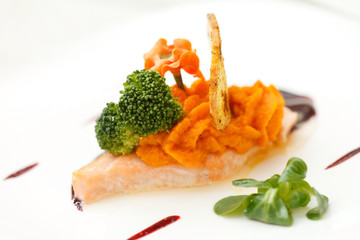 salmon steak with sauce