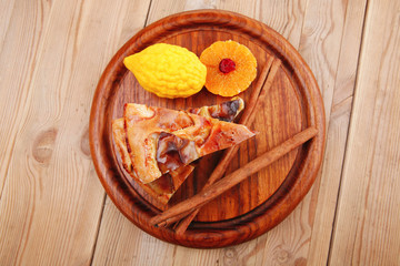 baked food: apple pie and lemon