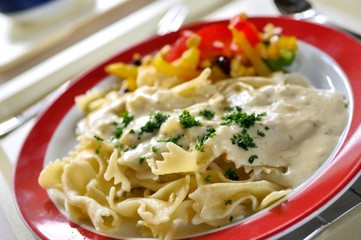 Menü in der Mensa Schulmensa Essen
