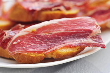 serrano ham tapas