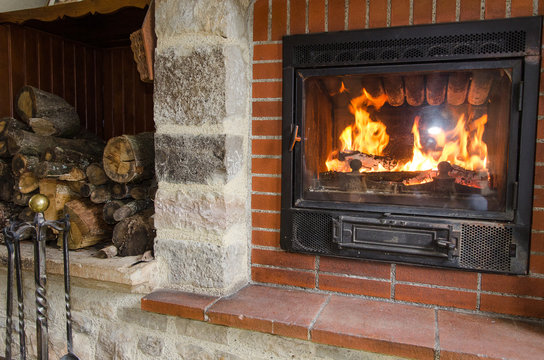 Feu de chemin&eacute;e