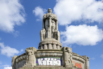 Fototapeta na wymiar Bismarckdenkmal in Hamburg