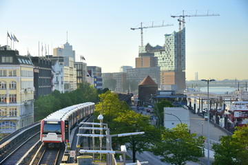 Hochbahn am Hamburger Hafen