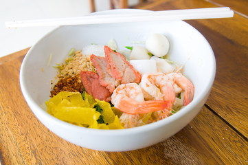 noodles with seafood
