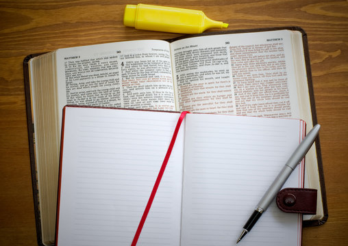 Open Bible Pen Images – Browse 5,125 Stock Photos, Vectors, and Video