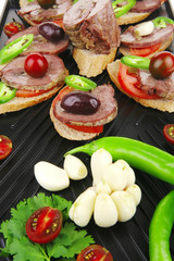 snakes on plate : tartlets