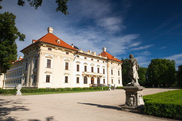 Fototapeta na wymiar Zamek i Slavkov - Austerlitz pobliżu Brno, Republika Czeska