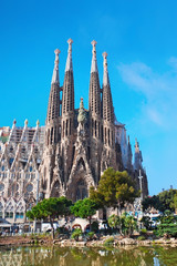 Naklejka premium Sagrada Familia w Barcelonie, Hiszpania