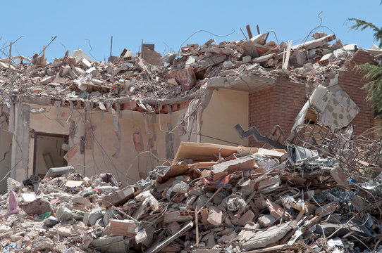 Terremoto In Emilia, Italy, Cavezzo - Earthquake 