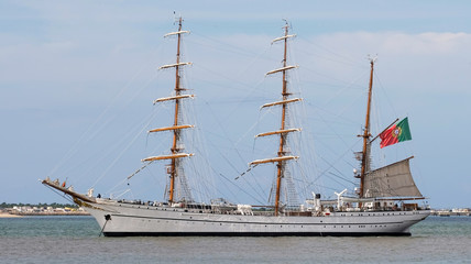 Fototapeta na wymiar portuguese navy school ship sagres
